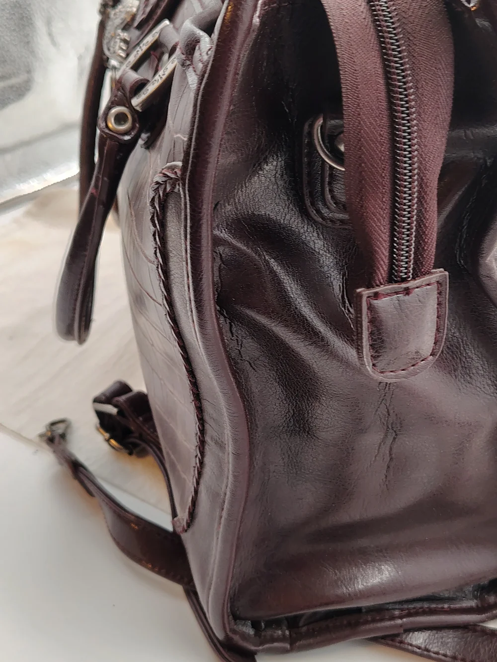 Classic Croc-Embossed Satchel Handbag/ Shoulder Bag in Deep Brown